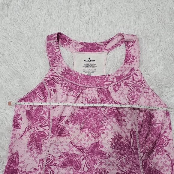NordicTrack Yoga Fitness Tank Racer Back Built-in Coverage Size L 💪 👀 - Picture 5 of 14